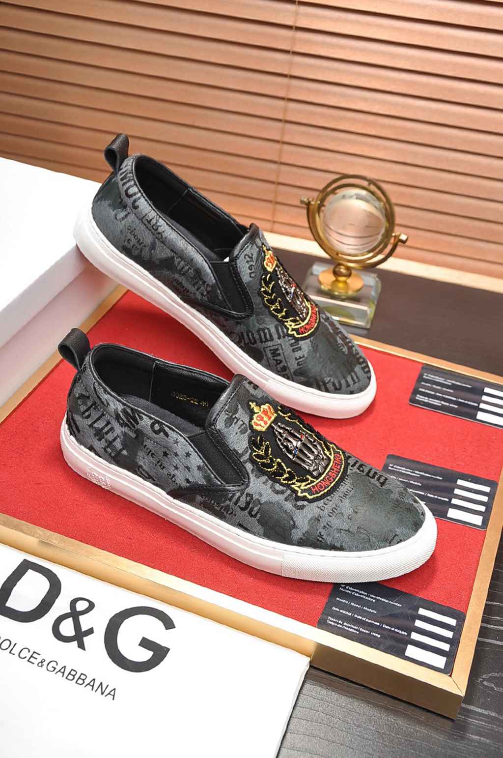 D*G sneaker